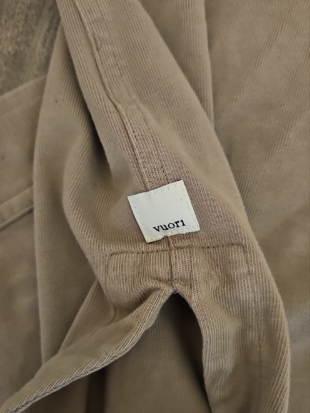 Vuori MacKenzie Shirt Jacket Chore Cotton Tan Cream Button Like New XS/S - Picture 4 of 5
